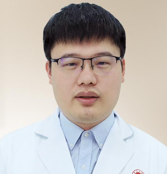 王忠磊医生照片