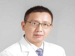 梁安裕医生头像