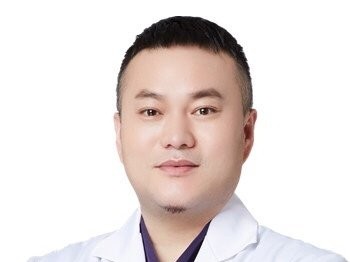 徐怀河医生头像