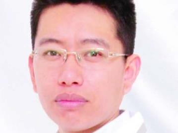 于世川医生头像