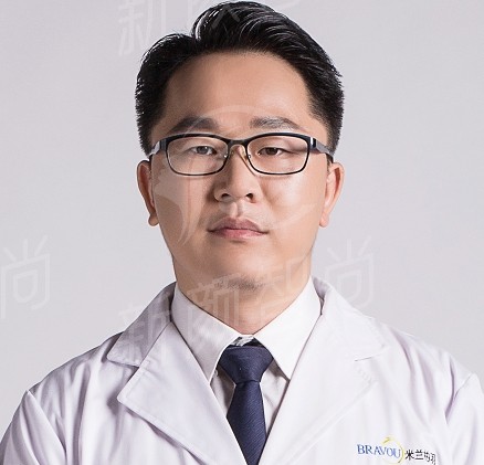深圳米兰柏羽朱武根医生