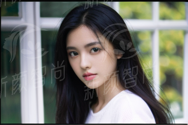 深圳雅涵整形侯文明眼综合双眼皮眼综合价格参考是多少？