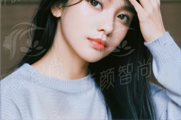 北京中德植发的徐霞博士职业背景与成就：从“拓荒者”到“行业标杆”