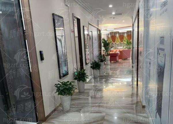 广东韩妃龚少琴和黄伦武双眼皮谁最自然？全解析在此，附坐诊地址与24小时预约通道！ -上新颜智尚小程序查询/咨询快捷预约