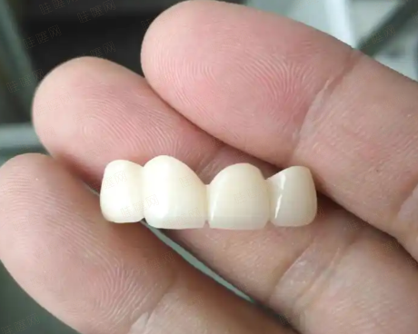 别再愁约不上！蚌埠优佳口腔诊所约不到好医生、难预约的解决方案，新颜智尚小程序预约挂号更便捷